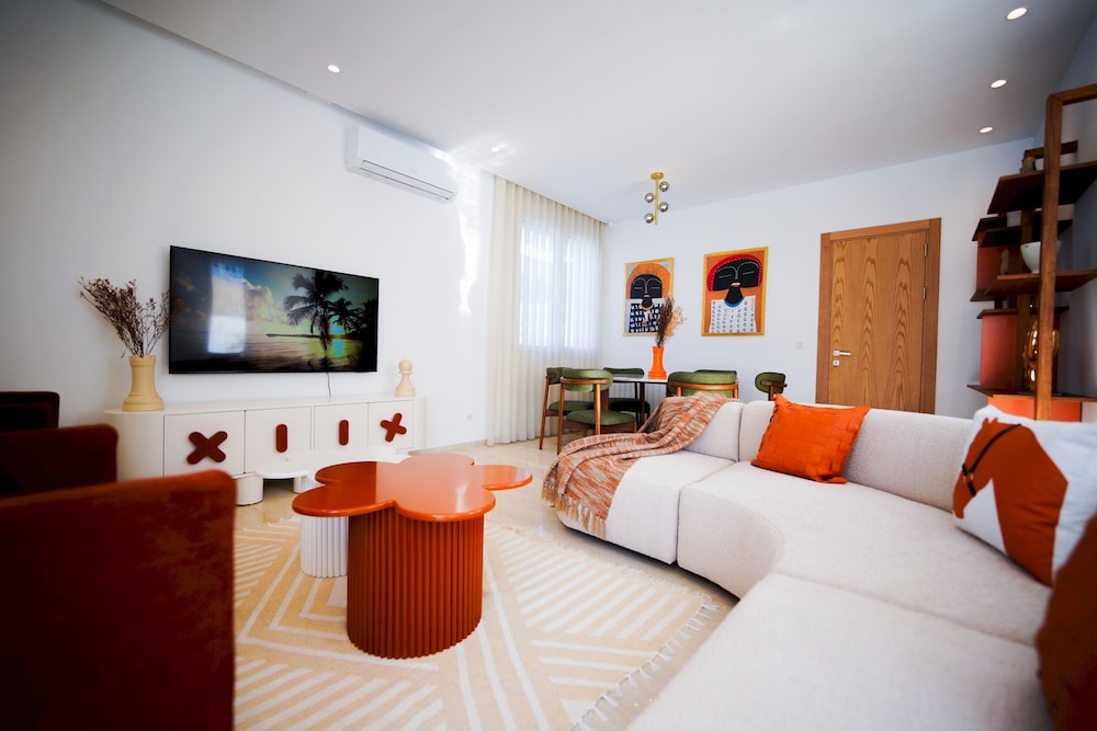 Villa Hermes Seaside and Luxurious