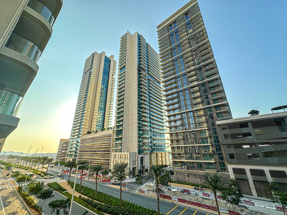 HiGuests - Marina Vista Tower 2