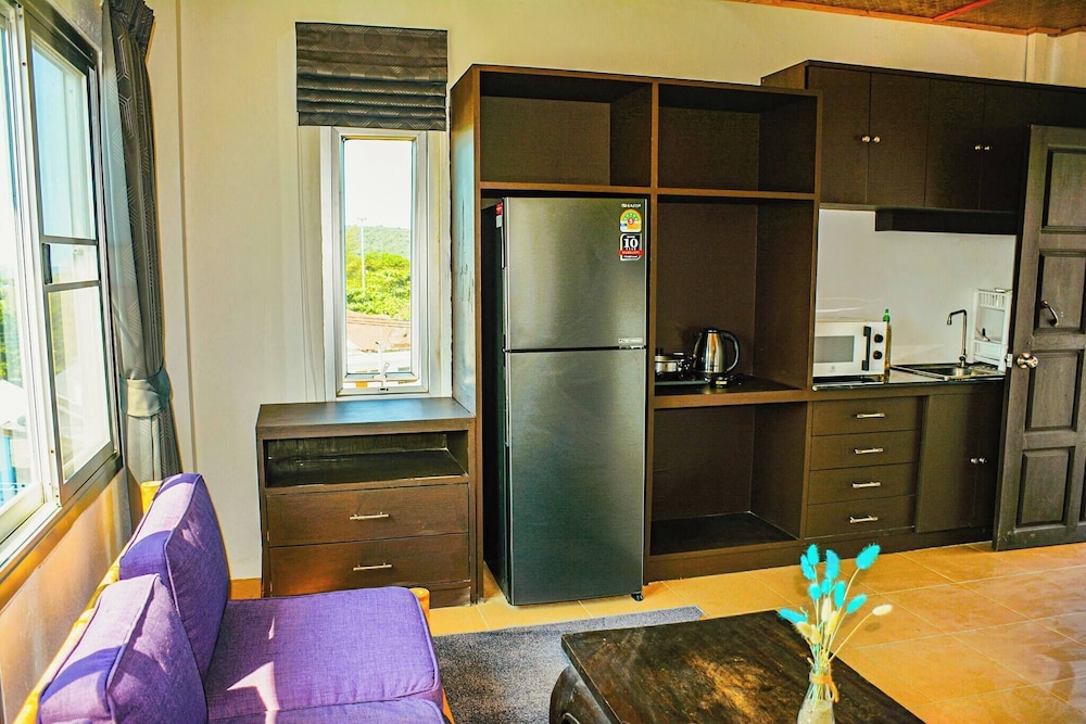 Modern Rustic Seaview 1 Bedroom Retreat With Free Coworking