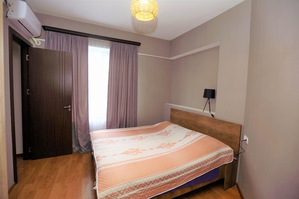 One Bedroom apartment for shopaholics view 3