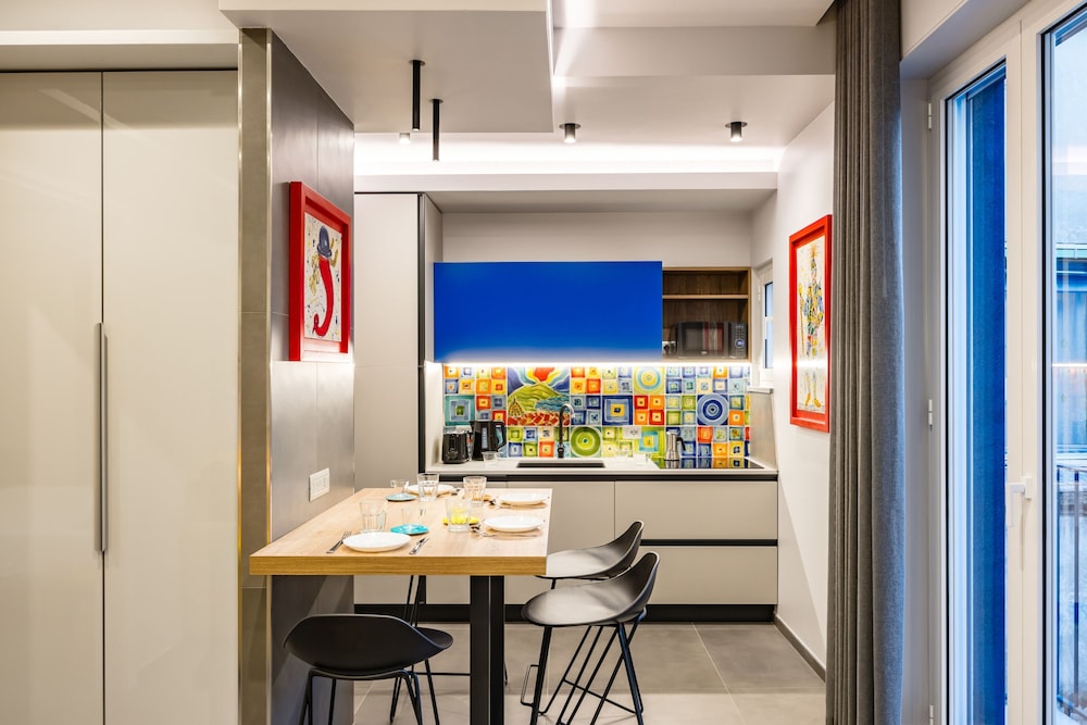 Pop House in the Heart of Sanit by Wonderful Italy