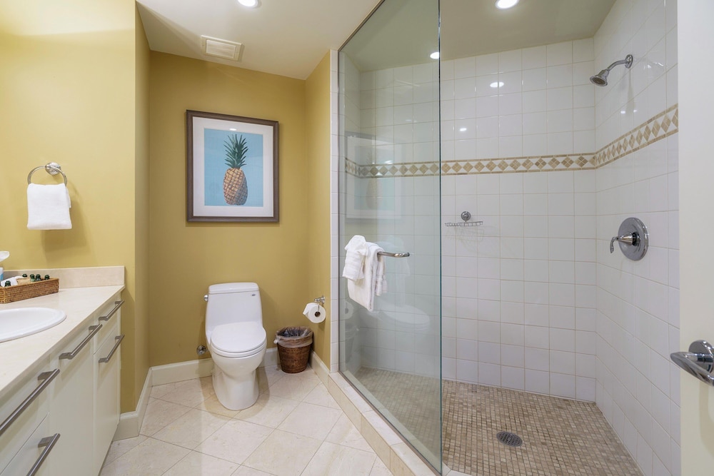 Luxurious Ho'olei 12-2, Lush View, Close to Pool, Sleeps 8 in Beds, Central AC!