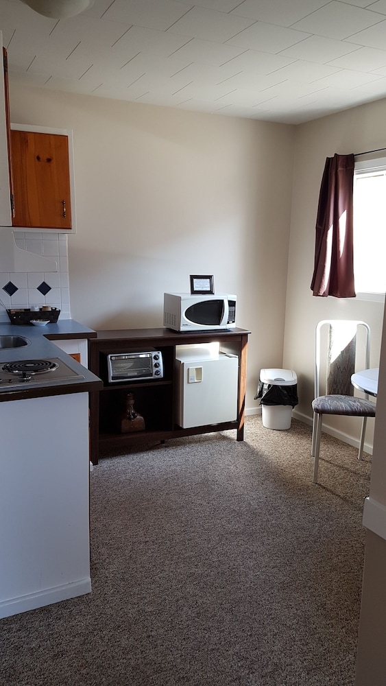 Rivermount Motel Campground and RV Park