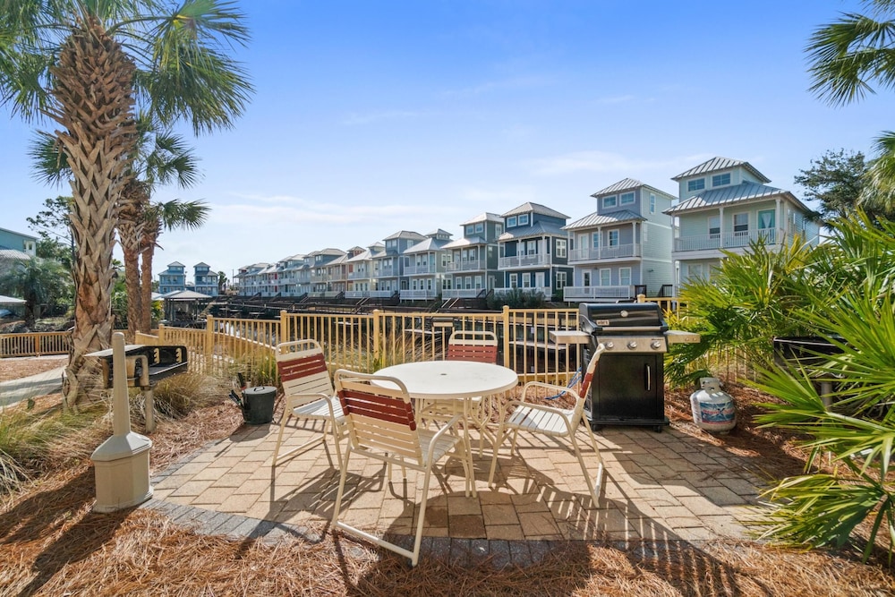Waterside Village by Panhandle Getaways