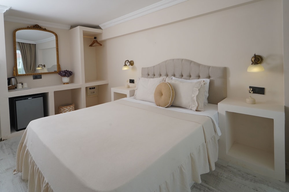 Cunda House Küçük Otel - Image 7