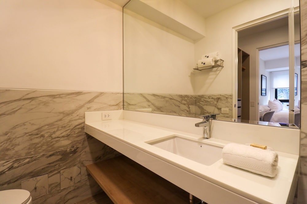 Cozy 2BR With Incredible Balcony in Miraflores