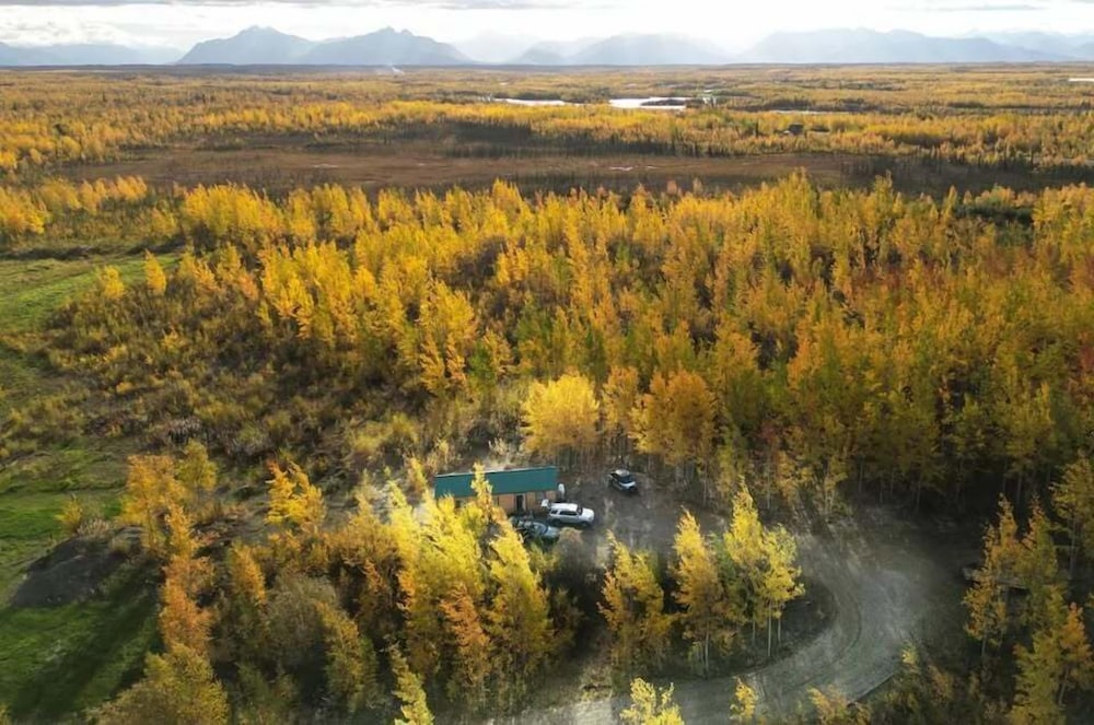 FLY8MA Pilot Lodge