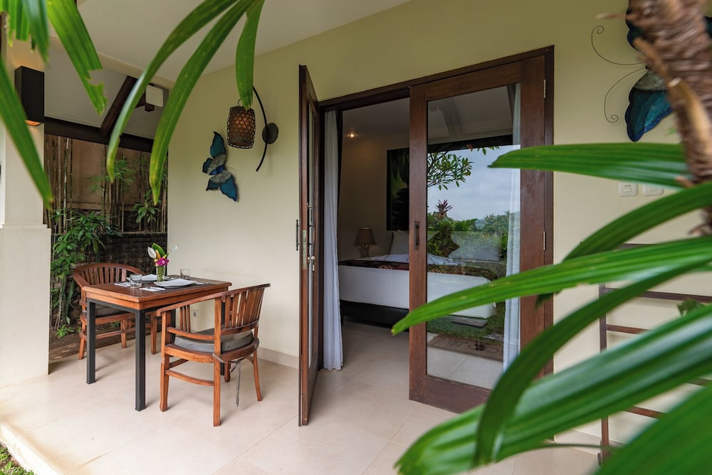 Alamanda Lovina Resort