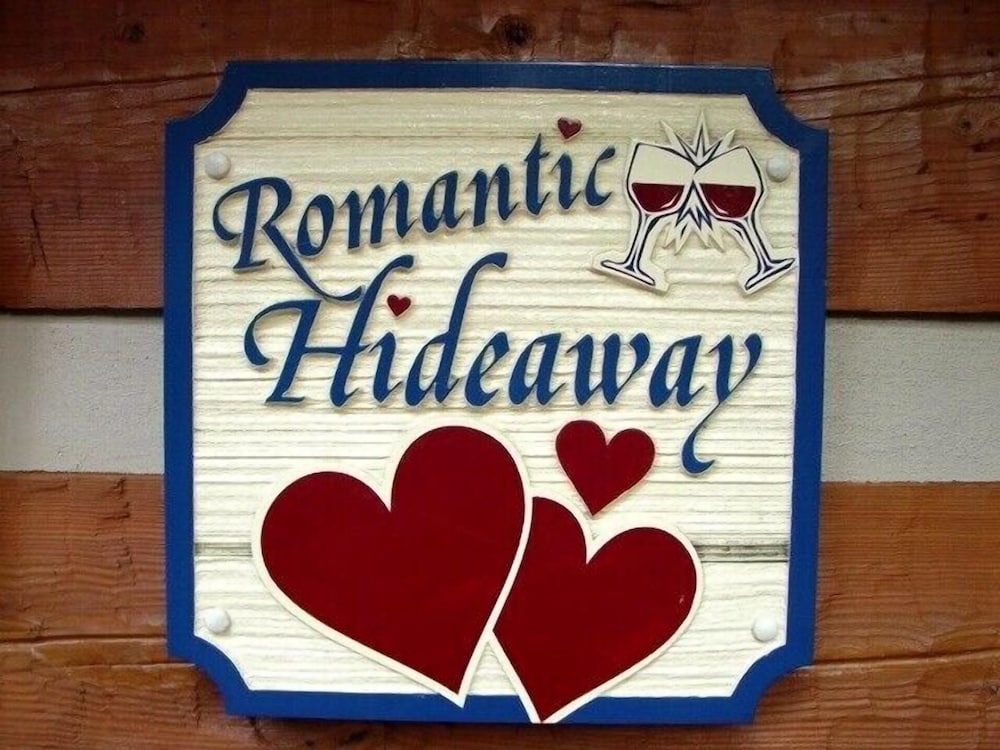 Romantic Hideaway view 3