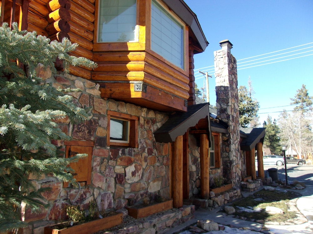 Embers Lodge and Cabins