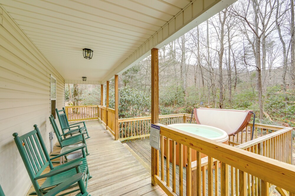 Play & Unwind! Home w/ Hot Tub in Maggie Valley