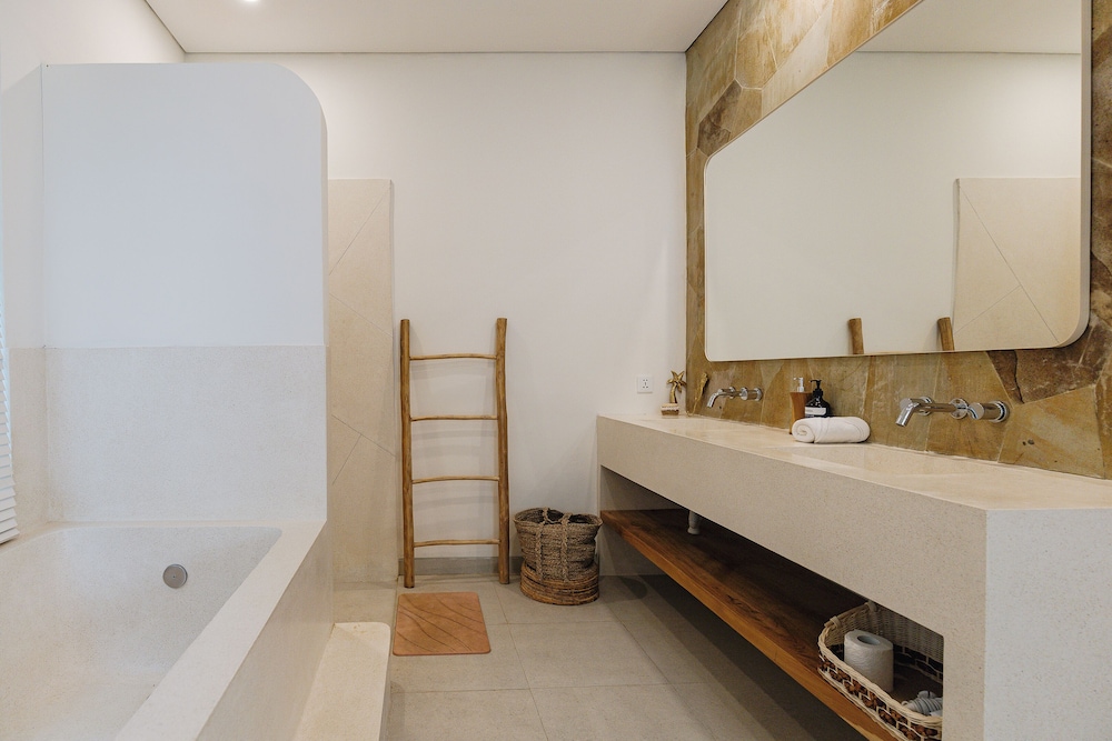 Mata Biru Villa by Betterplace