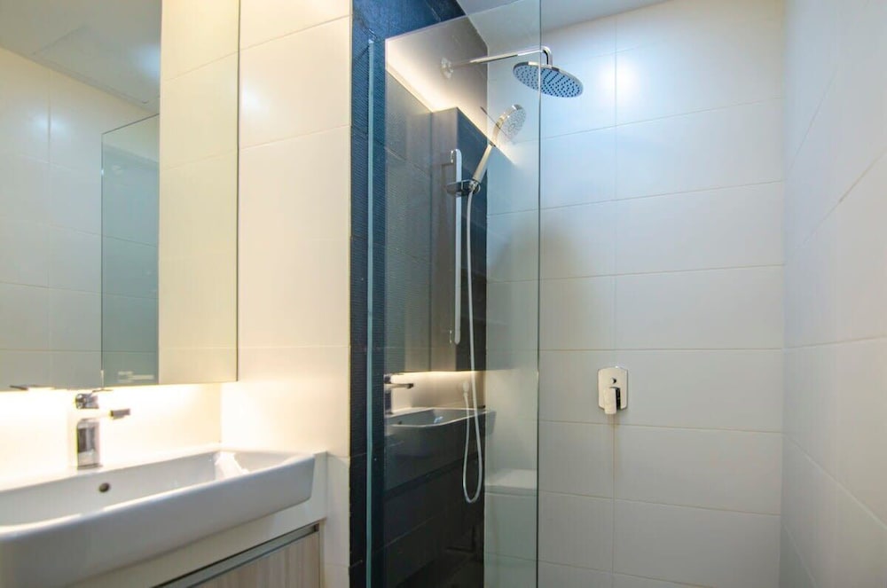 A Stylish & Cozy Suite at Suasana JB 03