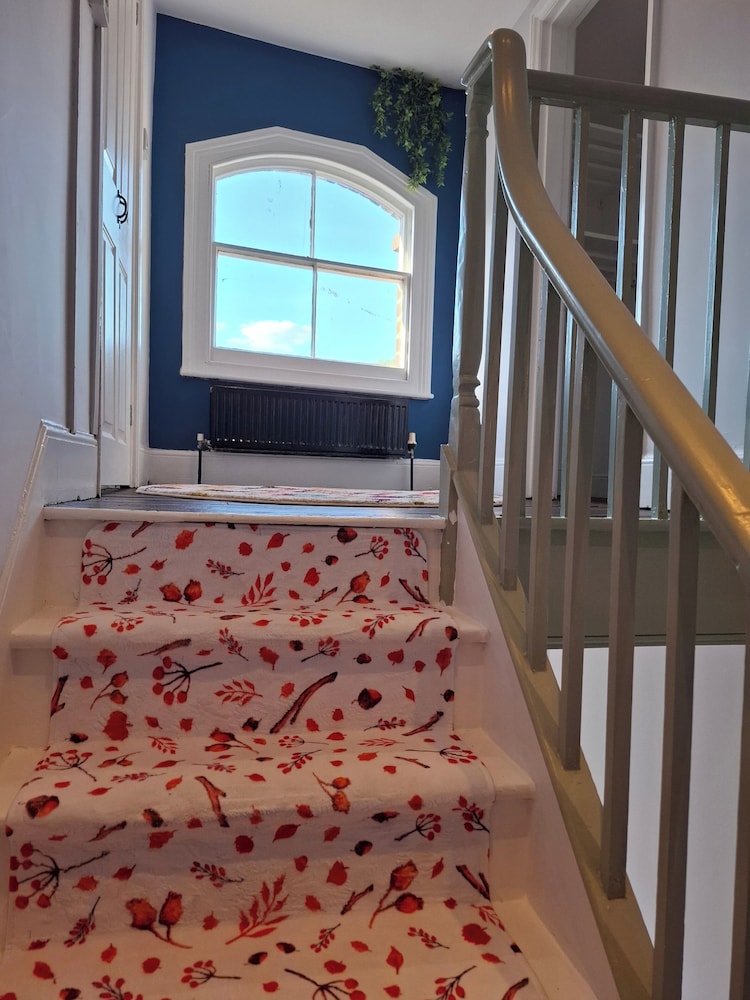 Stroud - Apartment - Sleeps 2 - City Centre
