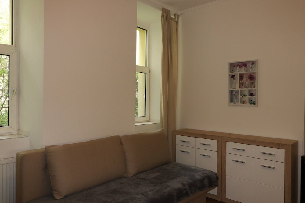 Vienna Vacations - Grand Central Apartments - Property Image 3