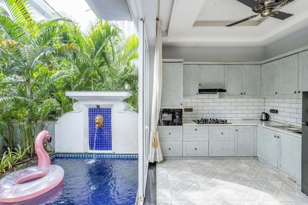 Luxury 4bhk Pool Getaway in North Goa Villa Kaia