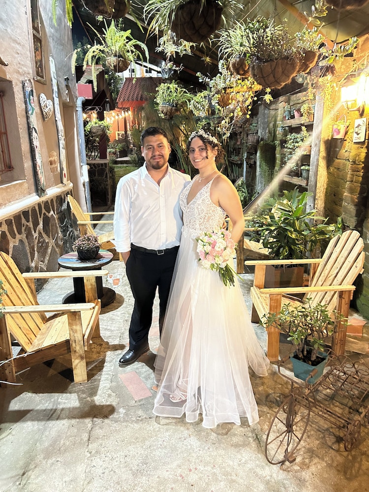 1961 Los Naranjos Hostal