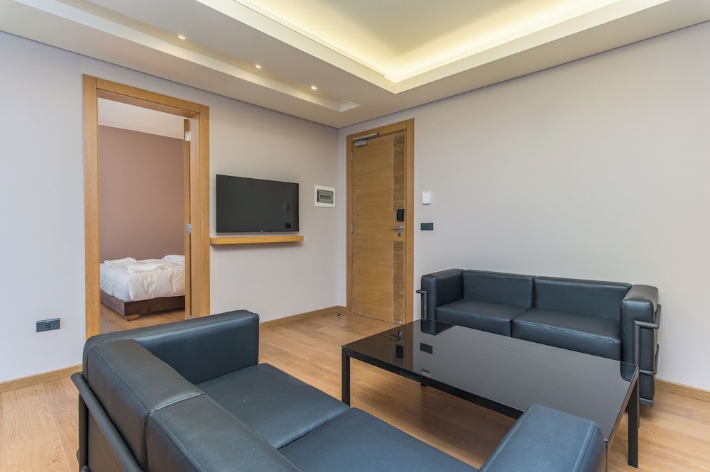 Jounieh Living - Residences by Local Host