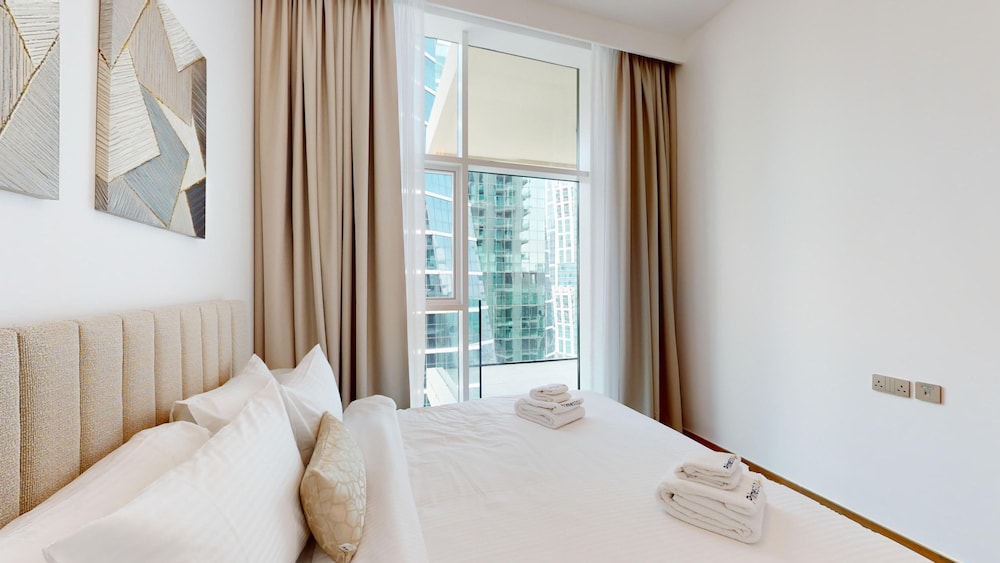 Business Bay - Urban Oasis 2406