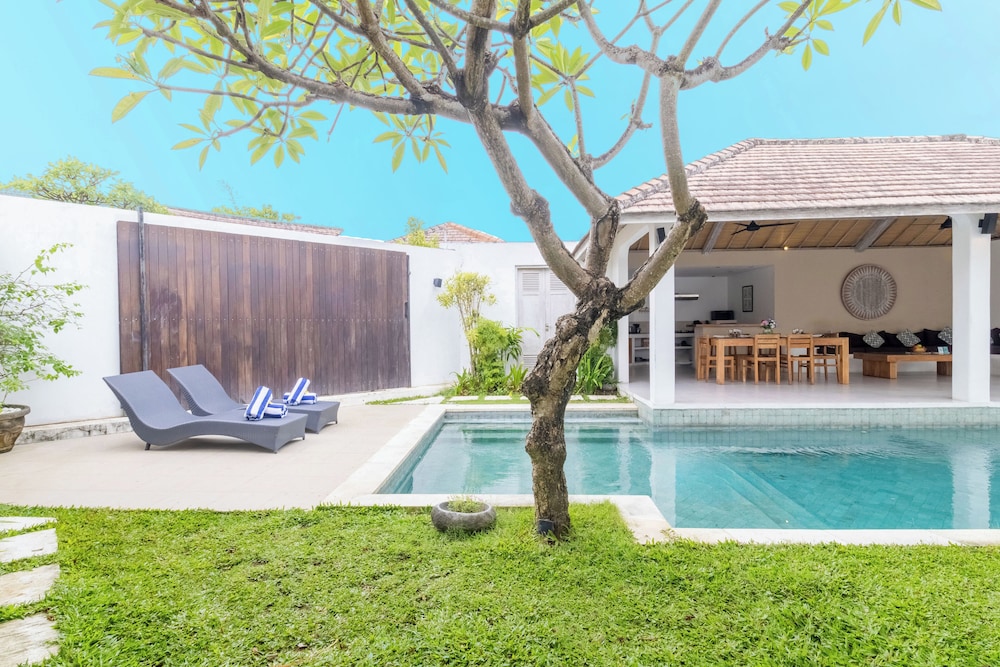Villa Cocodrilos 2 by Pertama Management