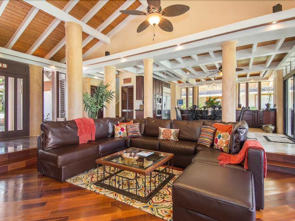 Rate Elegant Home With hot tub and Pool on Makai Golf Course view 2