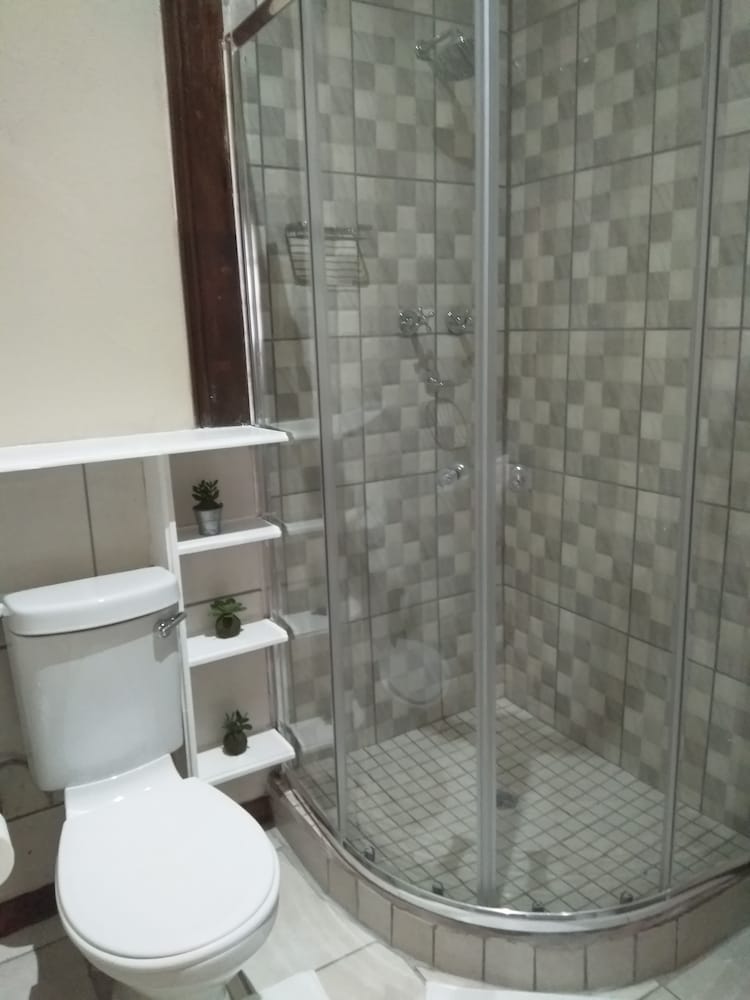 Khokha Moya Guesthouse
