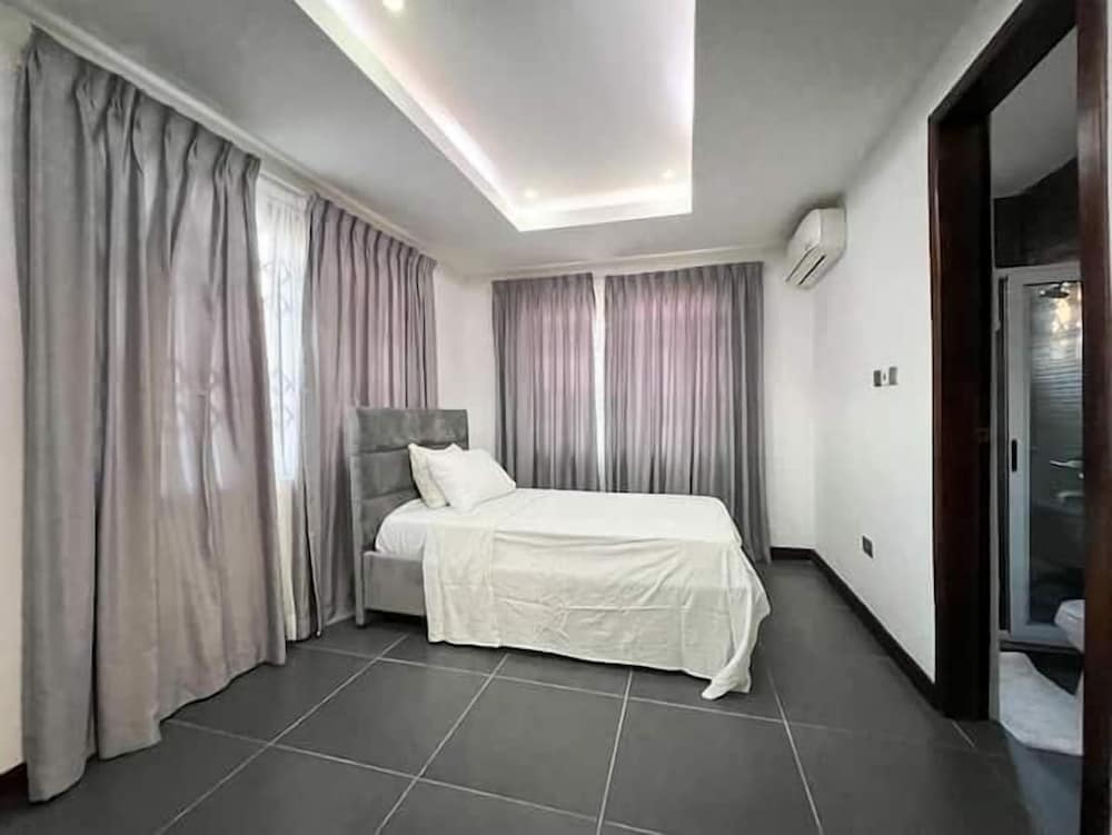 Apartment in East Airport