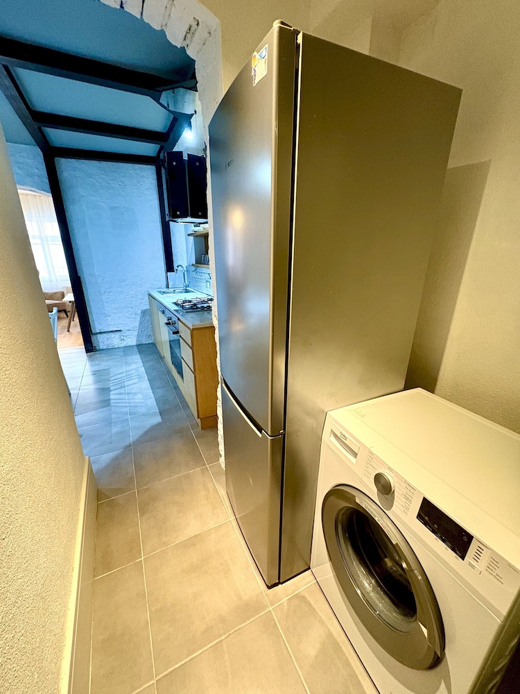 Galata Port Flats Chakra 1