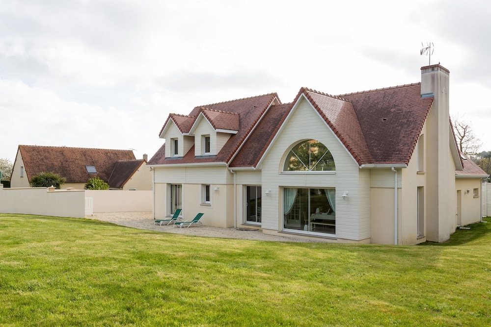 Villa Tracy