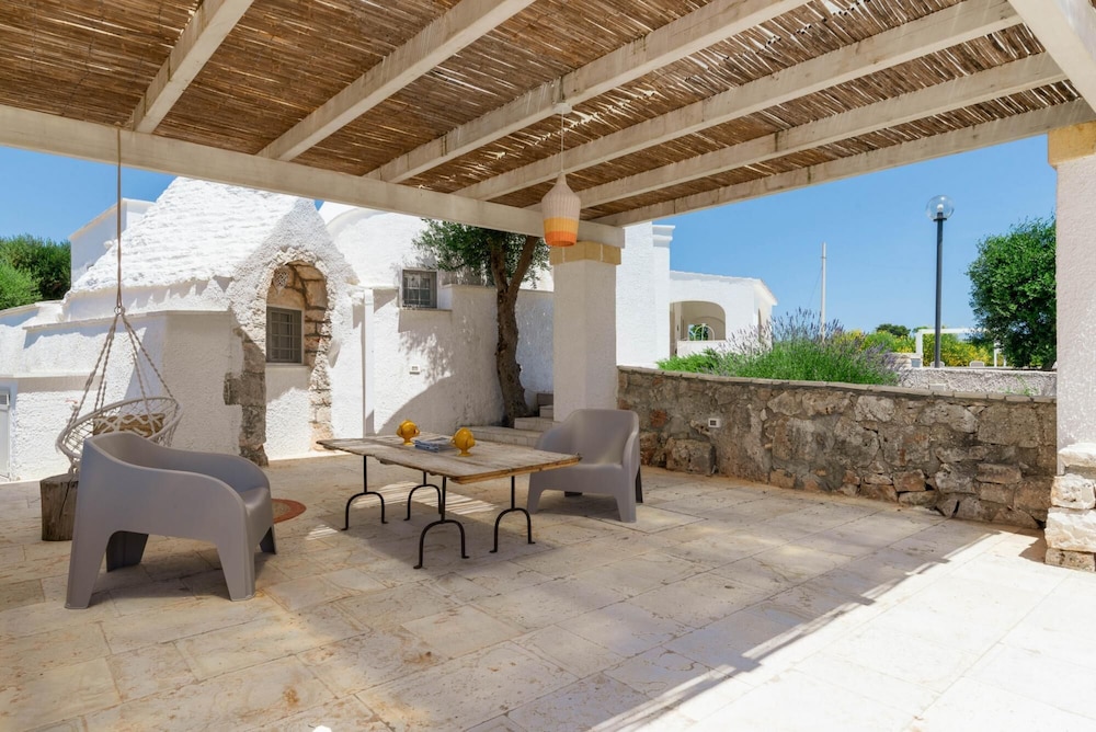 Charming Villas - Villa d Itria With Trullo - Loc view 5
