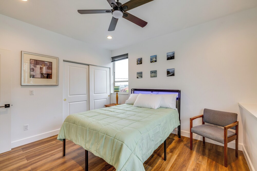 Walk to Marina: Tillamook Bay Apt w/ Water Views!
