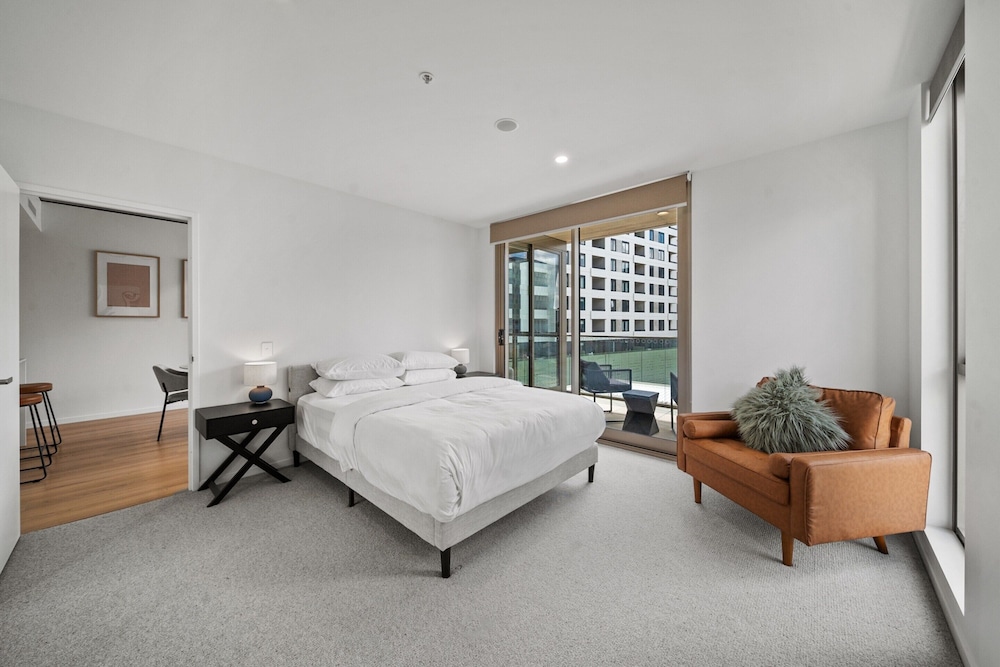 Bright 2-bed Apartment With Gym, BBQ & Pool Access
