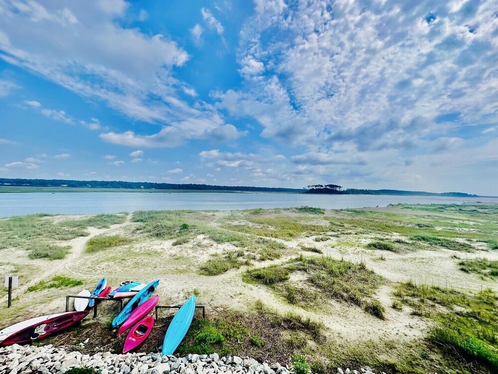 Inlet Point Villas 4c 2 Bedroom Condo by RedAwning view 4