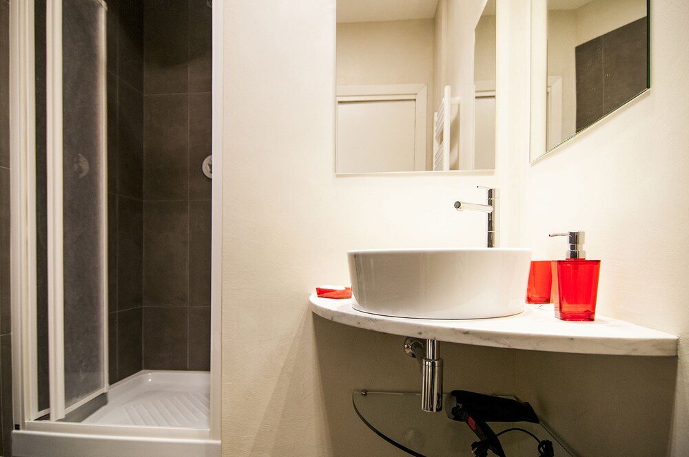 San Pietro Bright Apartment