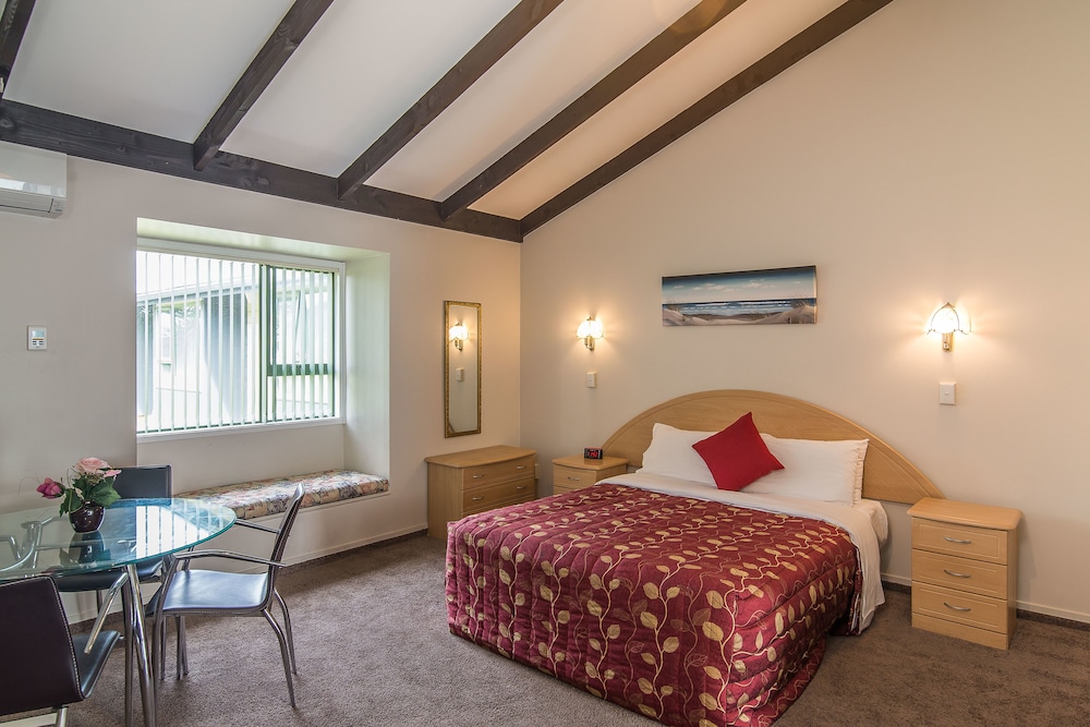 Avana Suites