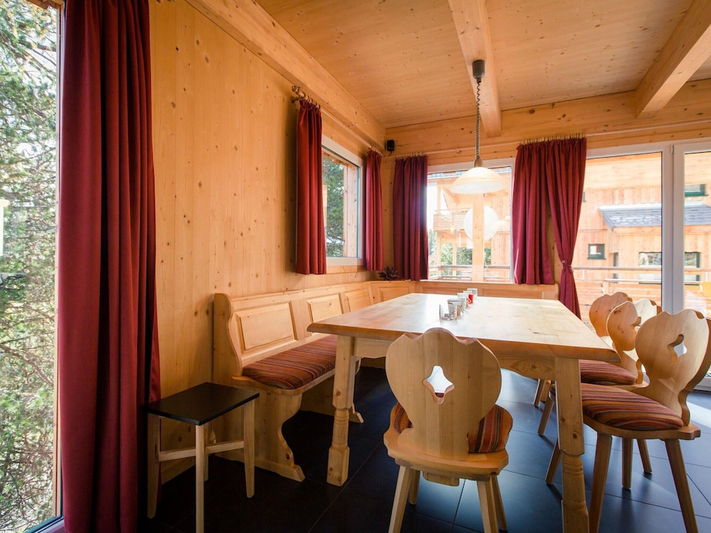 Amazing Chalet With Infrared Sauna