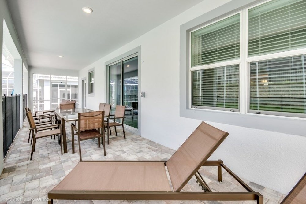 Large 8 Bed 5 Bath Home Champions Gate Golf Resort 8 Bedroom Villa by Redawning - Image 1