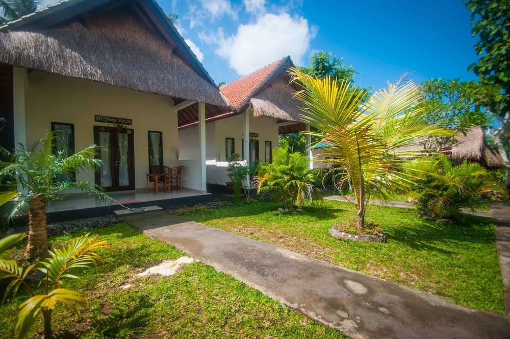 Japa Bungalow view 3