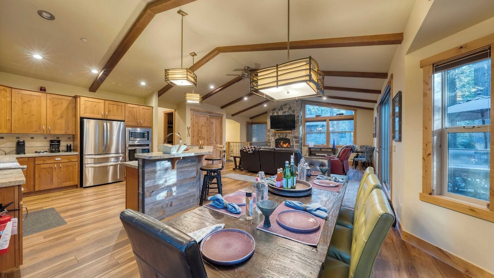 Cozy Tahoe Retreat w/ Hot Tub, Movie Room & Forest Views Tahoma Getaway by Avantstay