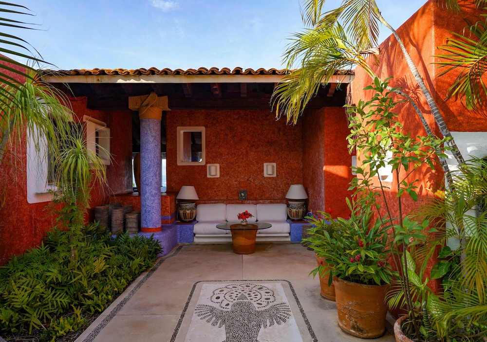 Lujosa Casa de 4 Recámaras con Alberca
