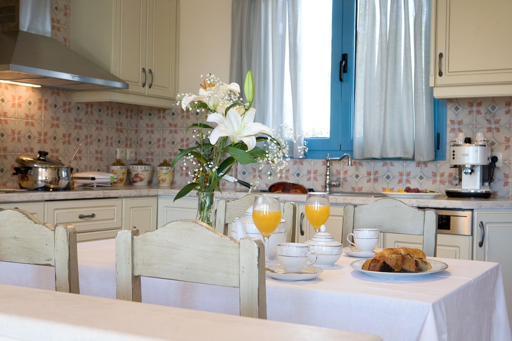 Villas Armeno