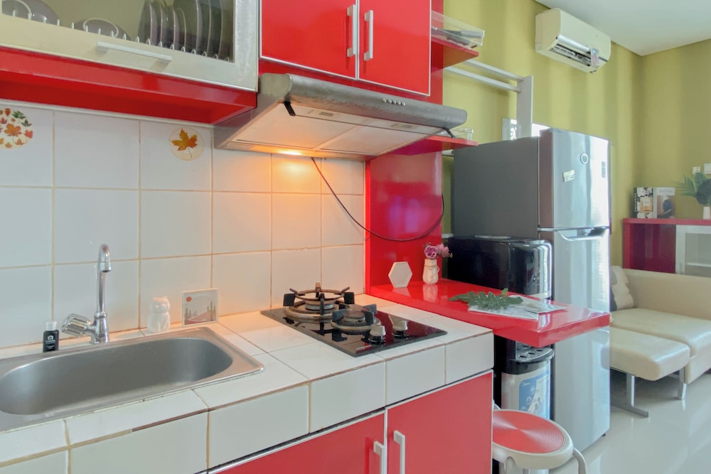 Comfy 2BR Apartment at Woodland Park Residence