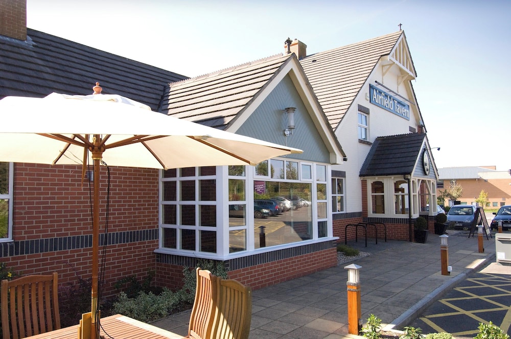 Premier Inn Yeovil Airfield, photo 22
