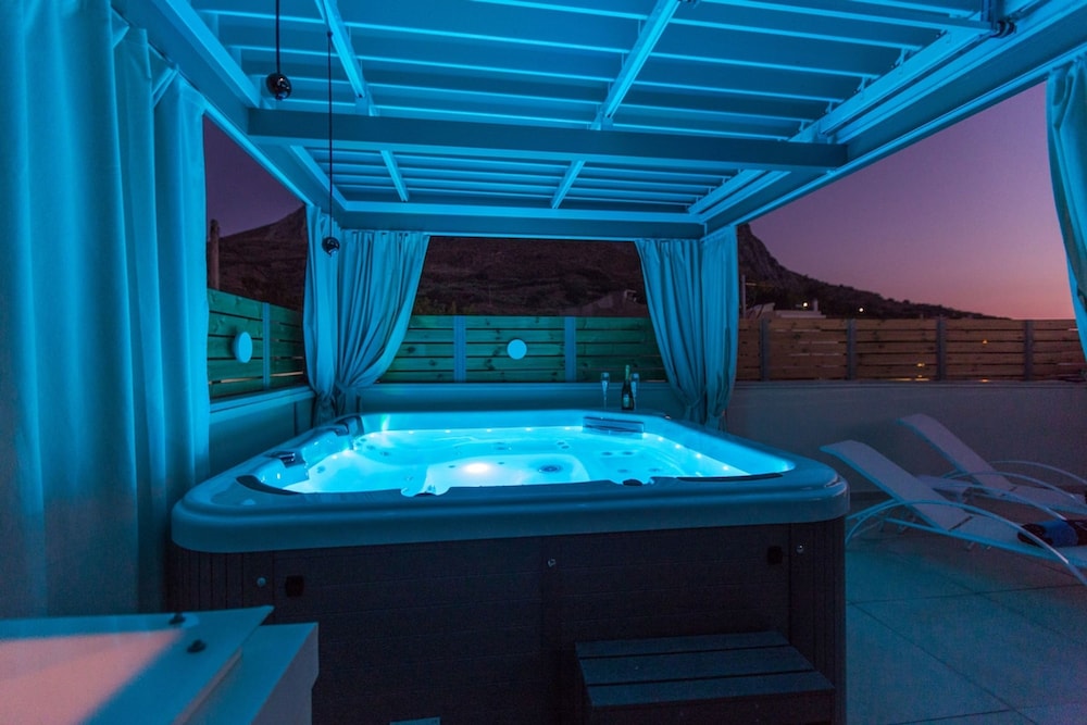 Ekaterini Luxury House