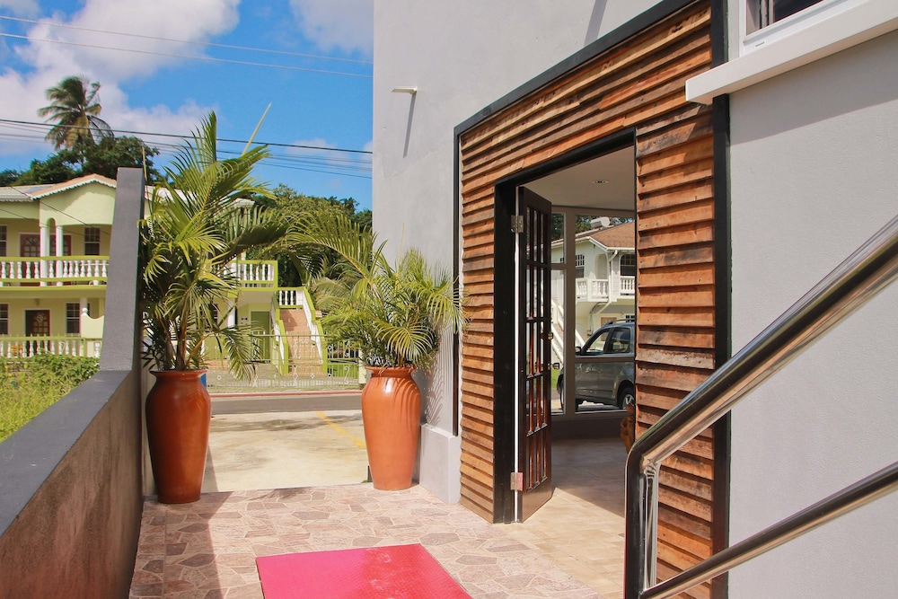 Operative Car Rental & La Porsuette Inn view 5