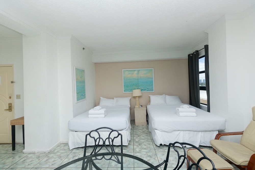 718 City View Hollywood Beach view 4