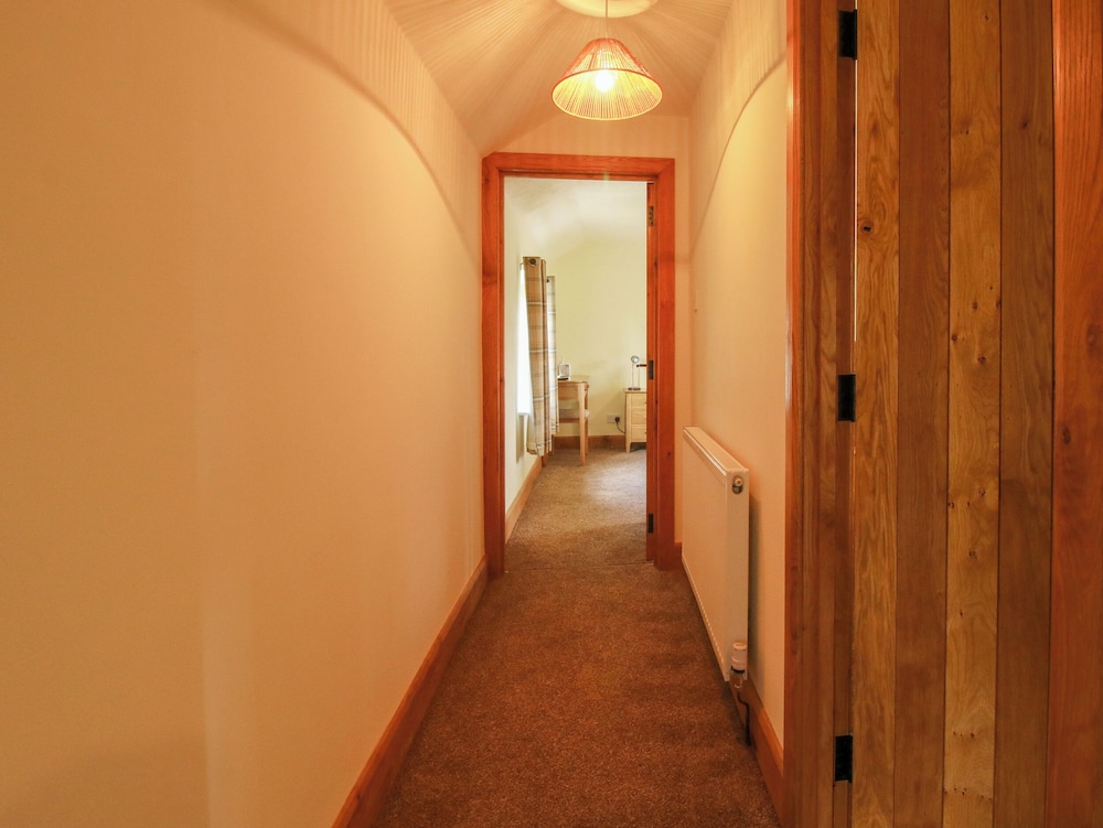 1 Clarkes Lane