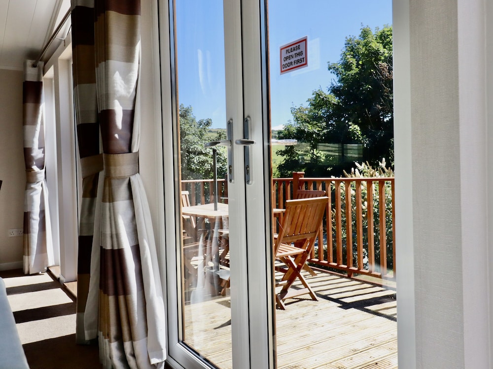 23 Bossiney Bay