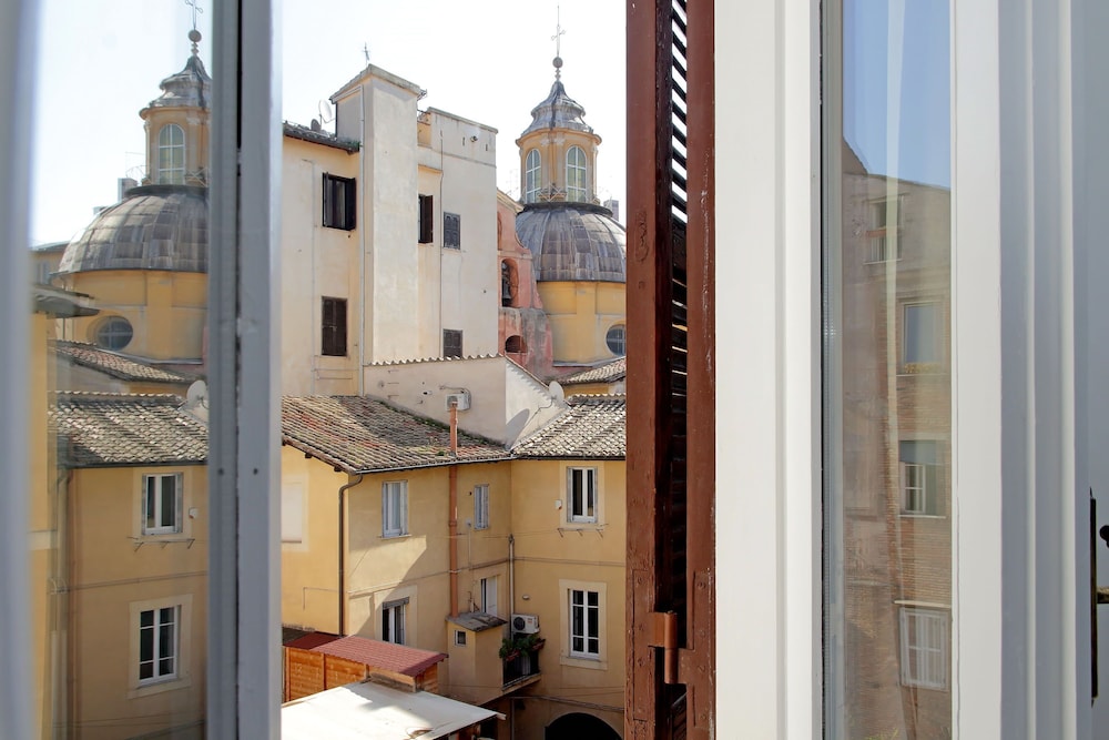 4bnb - Navona Rooftop