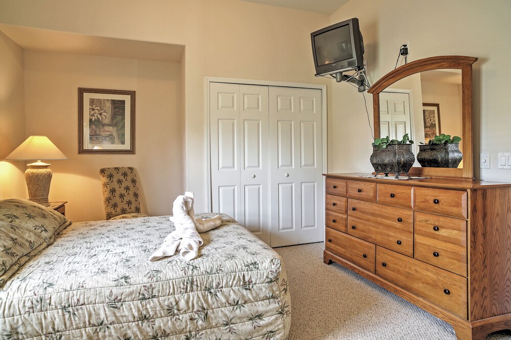 4 Mi to Disney: Kissimmee Group Getaway view 4